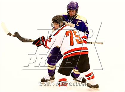 Thumbnail 1 in Christian Brothers vs. Chaminade photogallery.