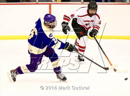 Thumbnail 1 in Christian Brothers vs. Chaminade photogallery.