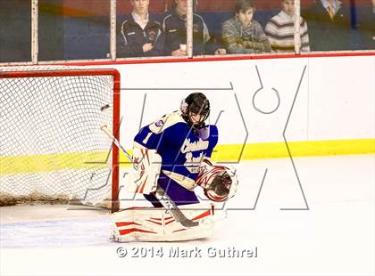 Thumbnail 3 in Christian Brothers vs. Chaminade photogallery.