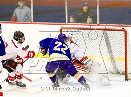 Thumbnail 3 in Christian Brothers vs. Chaminade photogallery.