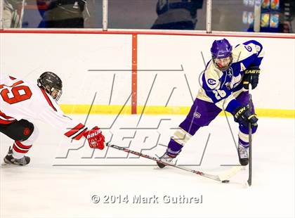 Thumbnail 2 in Christian Brothers vs. Chaminade photogallery.