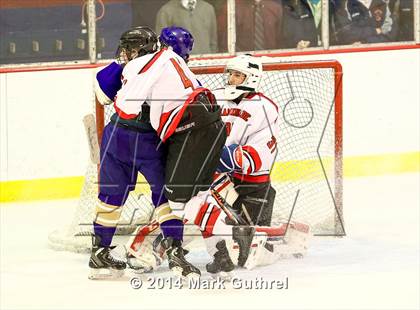 Thumbnail 3 in Christian Brothers vs. Chaminade photogallery.