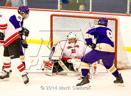 Thumbnail 1 in Christian Brothers vs. Chaminade photogallery.