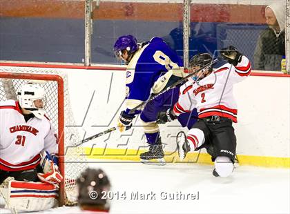Thumbnail 2 in Christian Brothers vs. Chaminade photogallery.