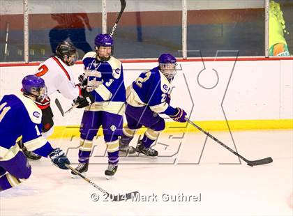 Thumbnail 2 in Christian Brothers vs. Chaminade photogallery.