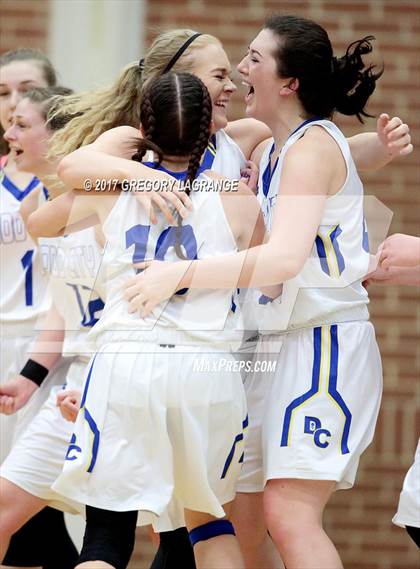Thumbnail 3 in Slidell vs Dodd City photogallery.