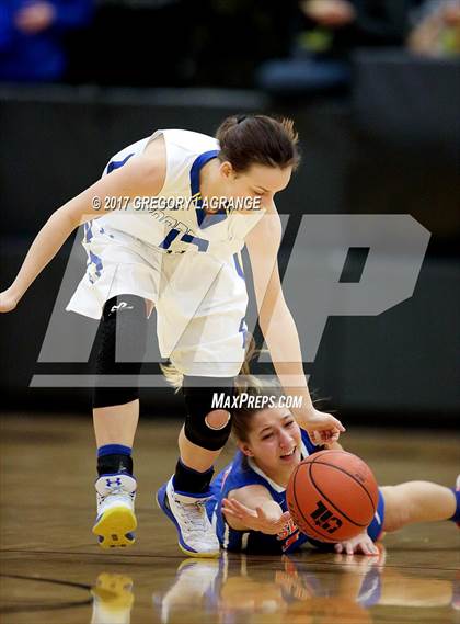 Thumbnail 3 in Slidell vs Dodd City photogallery.