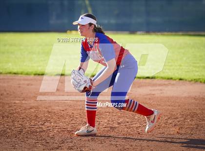 Thumbnail 1 in Westwood vs. Holbrook photogallery.