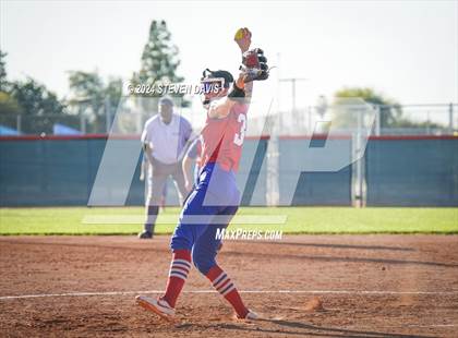 Thumbnail 3 in Westwood vs. Holbrook photogallery.