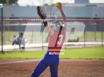 Thumbnail 3 in Westwood vs. Holbrook photogallery.