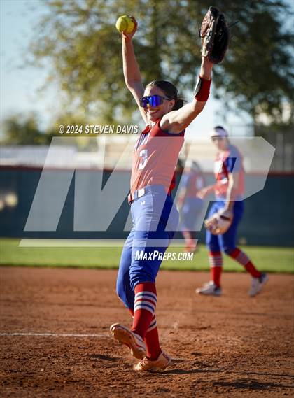 Thumbnail 3 in Westwood vs. Holbrook photogallery.