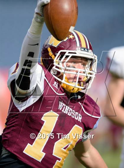 Thumbnail 3 in Windsor vs. Loveland (CHSAA 4A Final) photogallery.