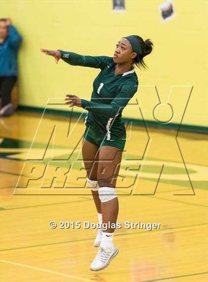 Thumbnail 1 in Kennedy @ Moreau Catholic photogallery.