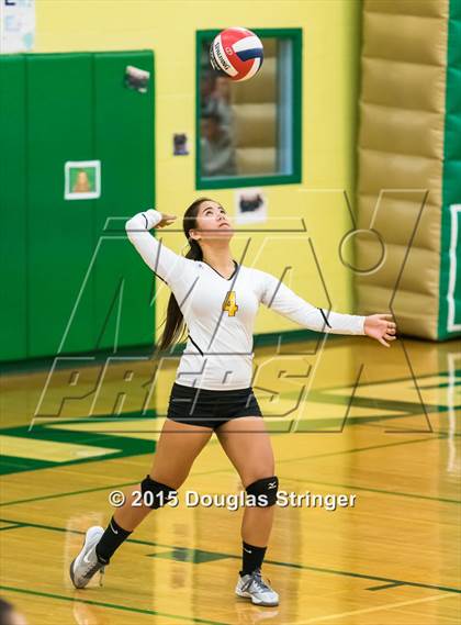 Thumbnail 1 in Kennedy @ Moreau Catholic photogallery.