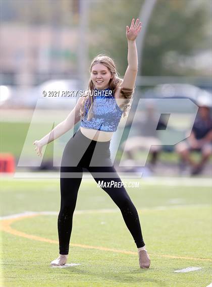 Thumbnail 3 in Edwardsville @ Belleville East photogallery.