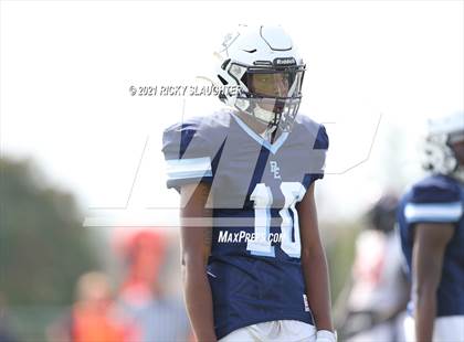 Thumbnail 3 in Edwardsville @ Belleville East photogallery.