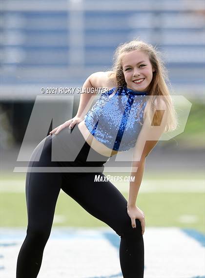 Thumbnail 3 in Edwardsville @ Belleville East photogallery.