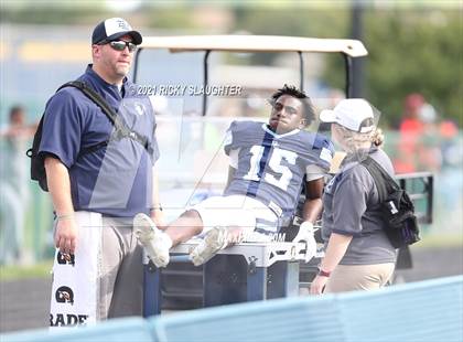 Thumbnail 2 in Edwardsville @ Belleville East photogallery.