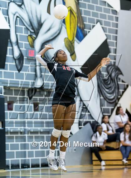 Thumbnail 1 in Bloomingdale @ Steinbrenner photogallery.