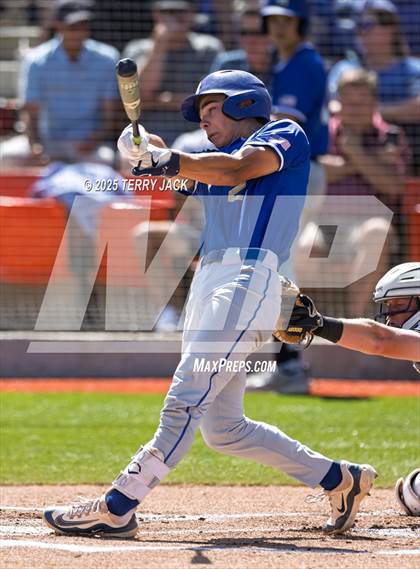 Thumbnail 2 in Huntington Beach vs Santa Margarita (CIF SS DIV 1 Round 2) photogallery.
