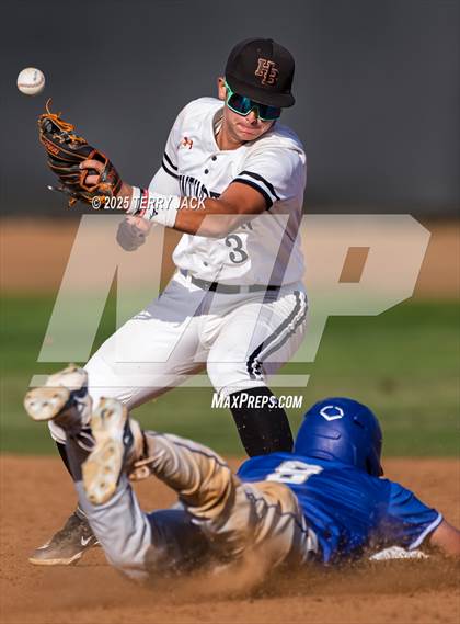 Thumbnail 3 in Huntington Beach vs Santa Margarita (CIF SS DIV 1 Round 2) photogallery.