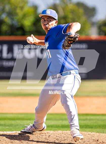 Thumbnail 3 in Huntington Beach vs Santa Margarita (CIF SS DIV 1 Round 2) photogallery.