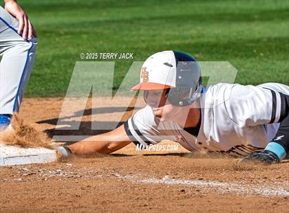 Thumbnail 3 in Huntington Beach vs Santa Margarita (CIF SS DIV 1 Round 2) photogallery.