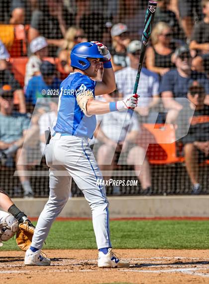 Thumbnail 2 in Huntington Beach vs Santa Margarita (CIF SS DIV 1 Round 2) photogallery.