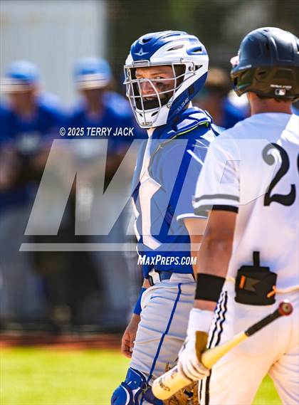 Thumbnail 1 in Huntington Beach vs Santa Margarita (CIF SS DIV 1 Round 2) photogallery.