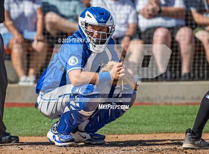 Thumbnail 3 in Huntington Beach vs Santa Margarita (CIF SS DIV 1 Round 2) photogallery.