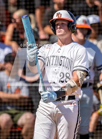 Thumbnail 2 in Huntington Beach vs Santa Margarita (CIF SS DIV 1 Round 2) photogallery.