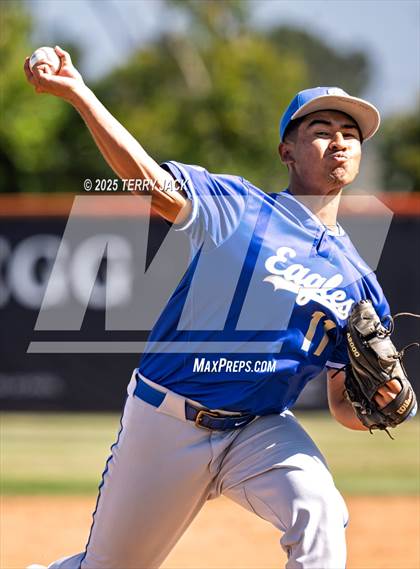 Thumbnail 3 in Huntington Beach vs Santa Margarita (CIF SS DIV 1 Round 2) photogallery.