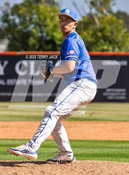 Thumbnail 1 in Huntington Beach vs Santa Margarita (CIF SS DIV 1 Round 2) photogallery.