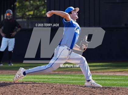 Thumbnail 1 in Huntington Beach vs Santa Margarita (CIF SS DIV 1 Round 2) photogallery.