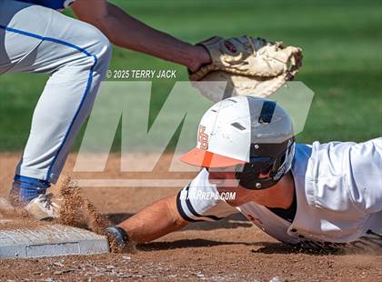 Thumbnail 1 in Huntington Beach vs Santa Margarita (CIF SS DIV 1 Round 2) photogallery.