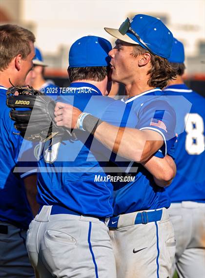 Thumbnail 2 in Huntington Beach vs Santa Margarita (CIF SS DIV 1 Round 2) photogallery.