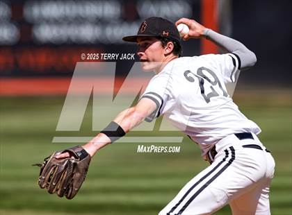 Thumbnail 1 in Huntington Beach vs Santa Margarita (CIF SS DIV 1 Round 2) photogallery.
