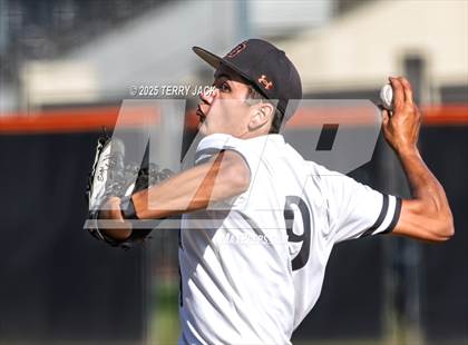 Thumbnail 2 in Huntington Beach vs Santa Margarita (CIF SS DIV 1 Round 2) photogallery.