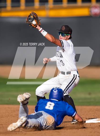 Thumbnail 2 in Huntington Beach vs Santa Margarita (CIF SS DIV 1 Round 2) photogallery.