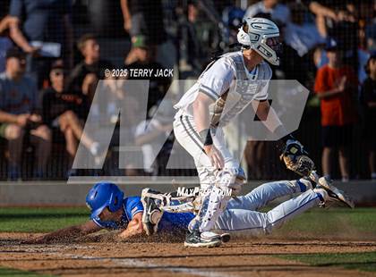 Thumbnail 1 in Huntington Beach vs Santa Margarita (CIF SS DIV 1 Round 2) photogallery.