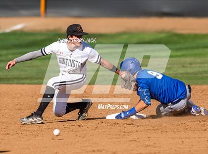 Thumbnail 1 in Huntington Beach vs Santa Margarita (CIF SS DIV 1 Round 2) photogallery.
