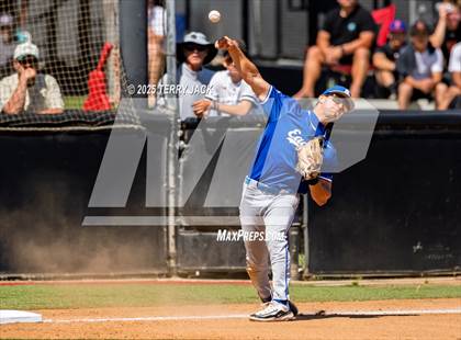 Thumbnail 2 in Huntington Beach vs Santa Margarita (CIF SS DIV 1 Round 2) photogallery.
