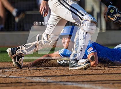 Thumbnail 2 in Huntington Beach vs Santa Margarita (CIF SS DIV 1 Round 2) photogallery.