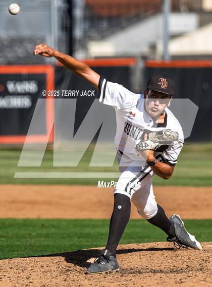 Thumbnail 3 in Huntington Beach vs Santa Margarita (CIF SS DIV 1 Round 2) photogallery.