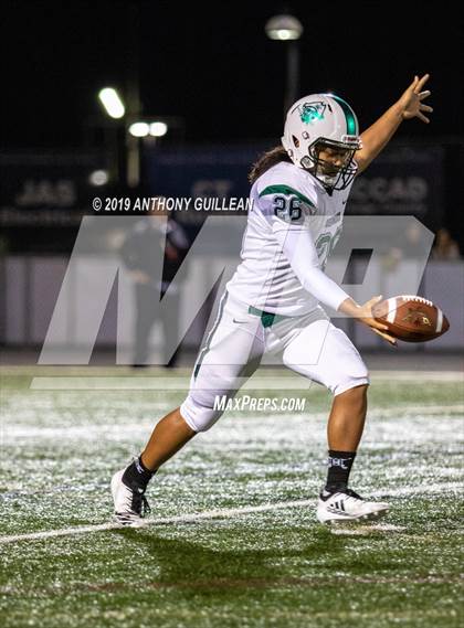 Thumbnail 1 in Oceanside vs. Corona del Mar (CIF SoCal D1-A Regional Final) photogallery.