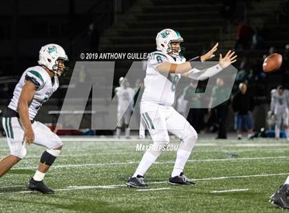 Thumbnail 3 in Oceanside vs. Corona del Mar (CIF SoCal D1-A Regional Final) photogallery.