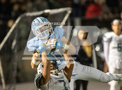 Thumbnail 2 in Oceanside vs. Corona del Mar (CIF SoCal D1-A Regional Final) photogallery.