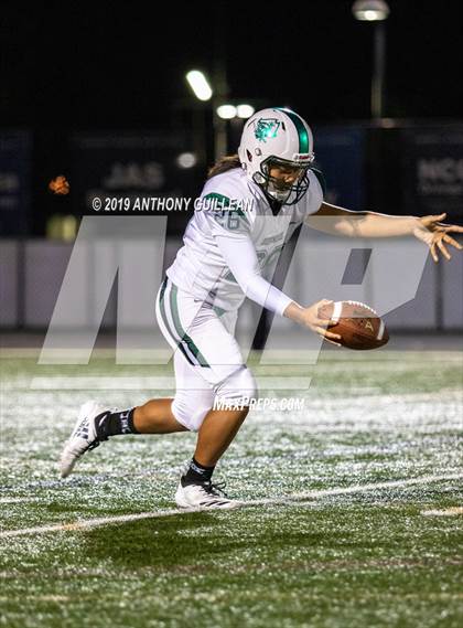 Thumbnail 3 in Oceanside vs. Corona del Mar (CIF SoCal D1-A Regional Final) photogallery.