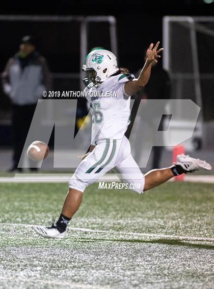 Thumbnail 3 in Oceanside vs. Corona del Mar (CIF SoCal D1-A Regional Final) photogallery.
