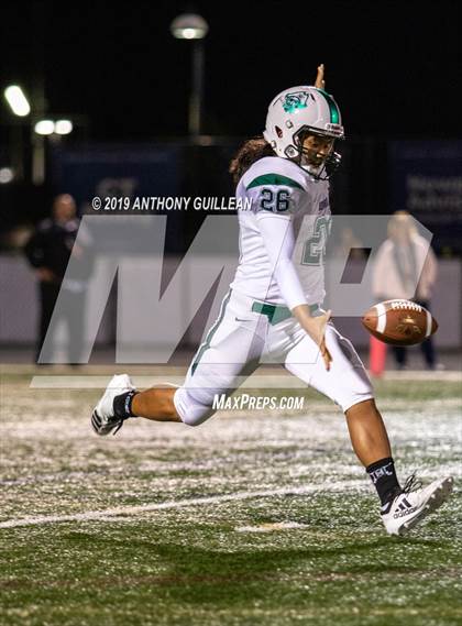 Thumbnail 2 in Oceanside vs. Corona del Mar (CIF SoCal D1-A Regional Final) photogallery.